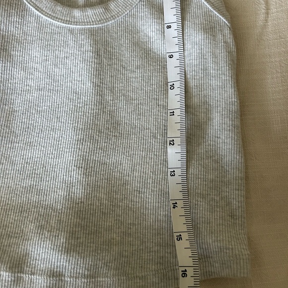 Abercrombie & Fitch soft A & F essentials Scoopneck tank size XS - Picture 3 of 3